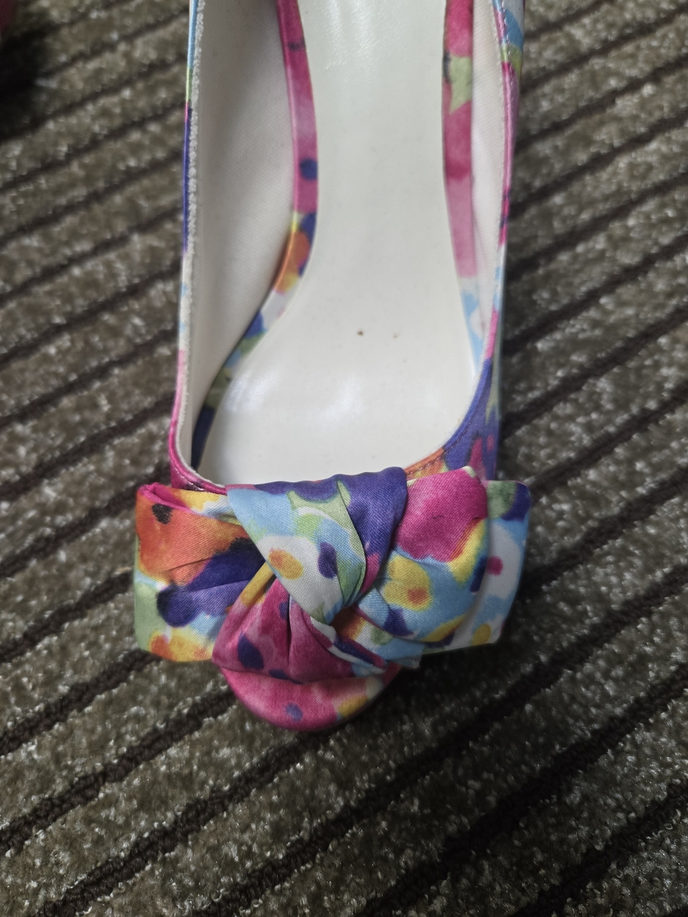 WOMENS FIONI Floral Knot Peep-Toe Pumps - Multicolor - Picture 4 of 6